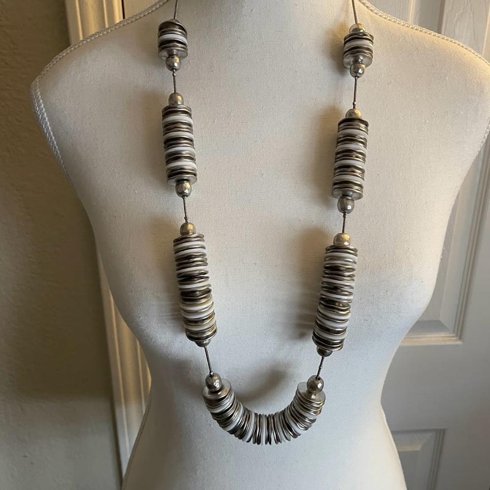 Chico’s Silver Discs Necklace (NWT)